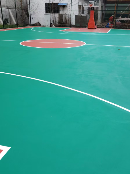 畜禽良种场 球场长期使用易出现地面开裂